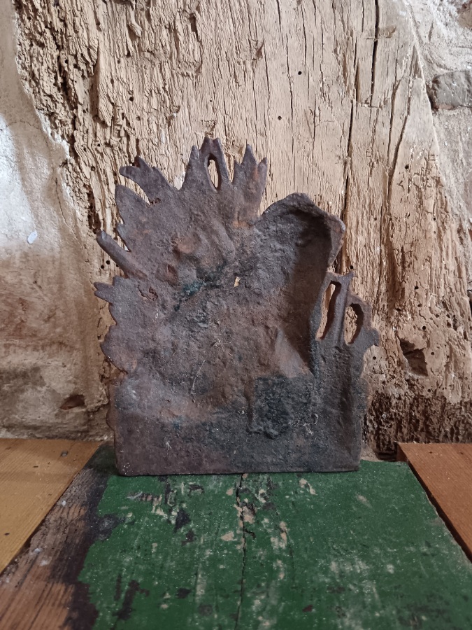 Antique Late 19th Century Cast Iron Figural Frog and Reed Doorstop  Door Porter (4).jpg